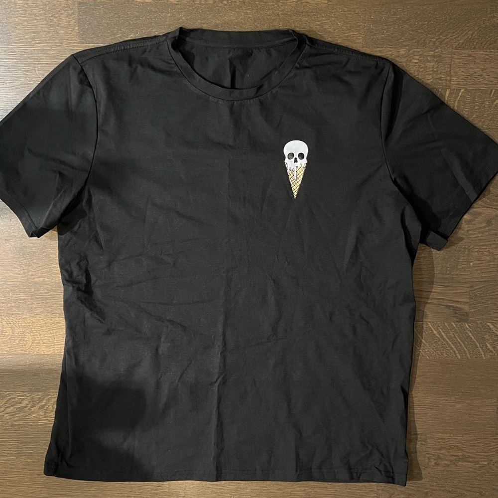 Men's Black Graphic Crewneck T-Shirt with Skull Ice Cream Motif